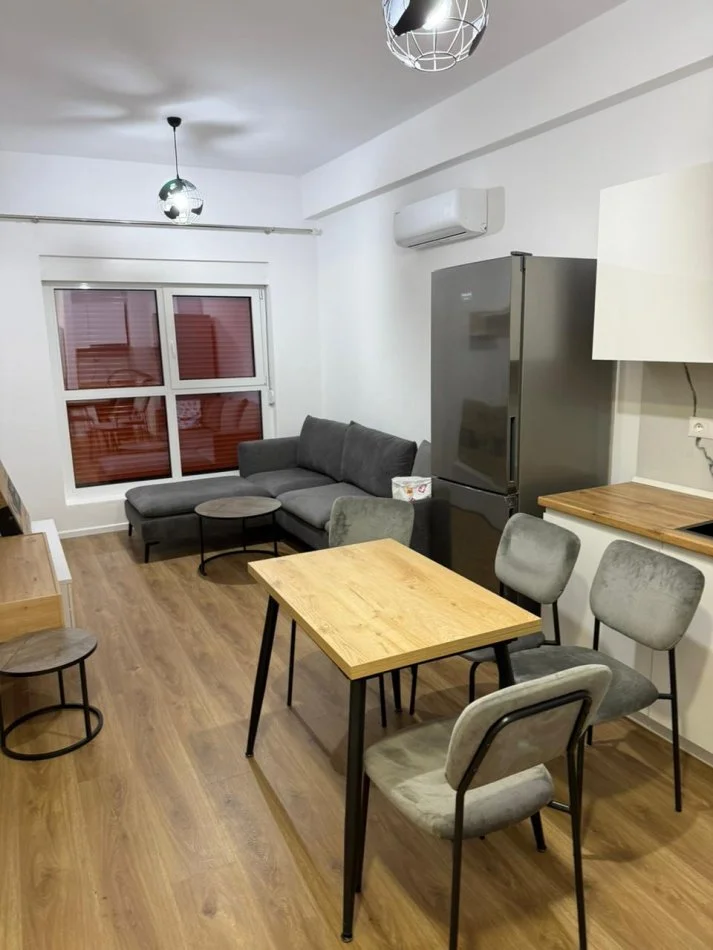 Tirane, jepet me qera apartament 1+1+Ballkon Kati 6, 50 m² 400 € (Kompleksi Kadiu, Mangalem21)