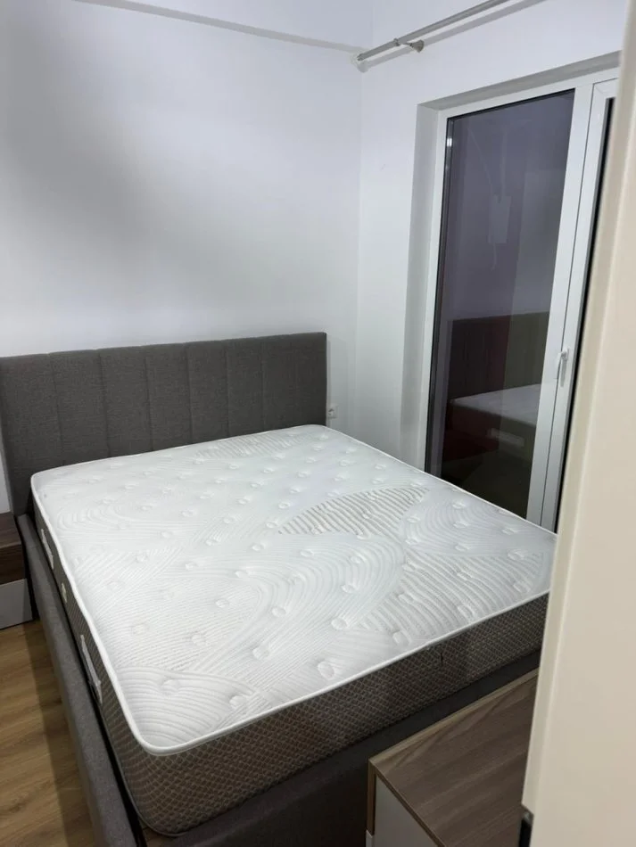 Tirane, jepet me qera apartament 1+1+Ballkon Kati 6, 50 m² 400 € (Kompleksi Kadiu, Mangalem21)