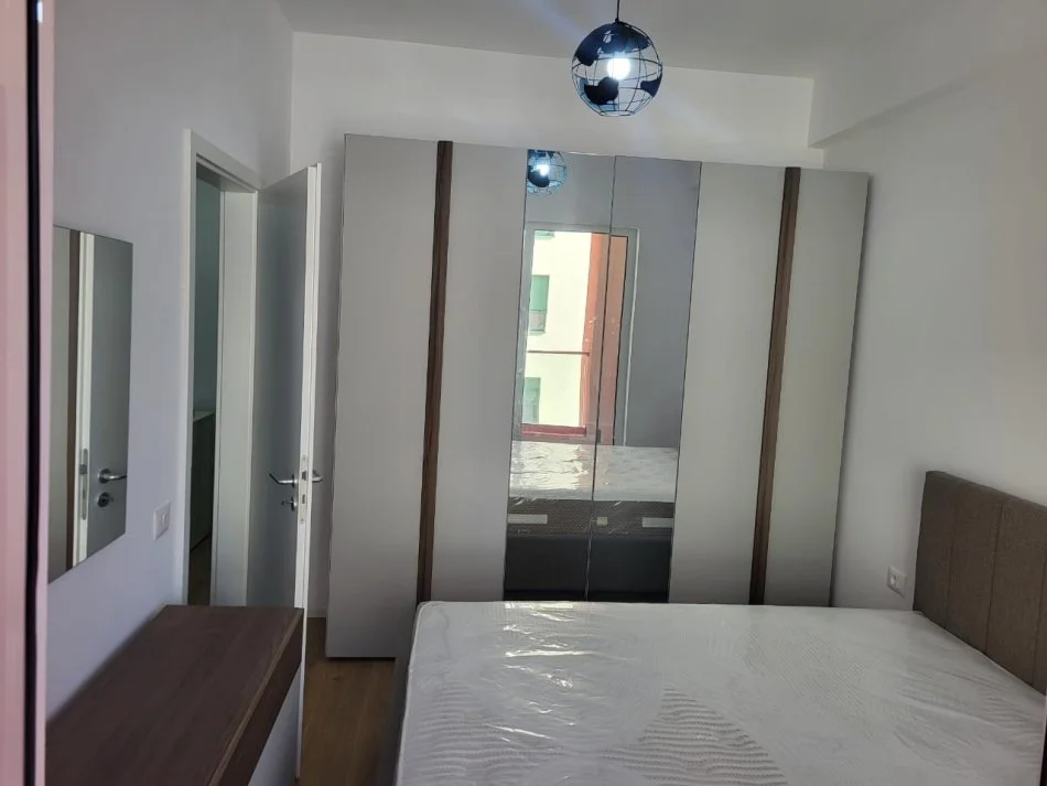 Tirane, jepet me qera apartament 1+1+Ballkon Kati 6, 50 m² 400 € (Kompleksi Kadiu, Mangalem21)