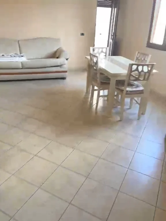 Tirane, jepet me qera apartament 2+1+Ballkon Kati 1, 400 €