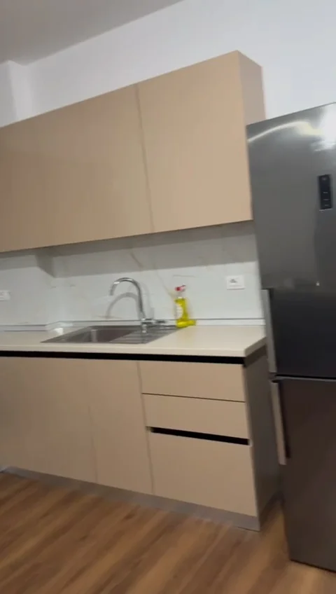 Tirane, jepet me qera apartament 2+1 Kati 5, 110 m² 450 € (Kompleksi Priam, Kamez Tirane)