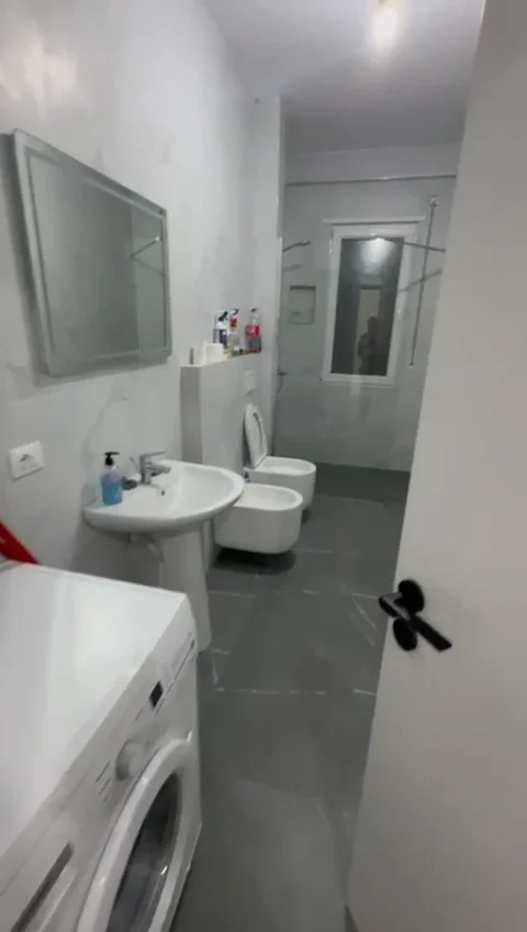 Tirane, jepet me qera apartament 2+1 Kati 5, 110 m² 450 € (Kompleksi Priam, Kamez Tirane)