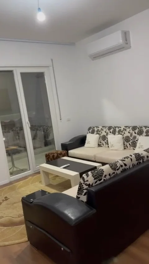 Tirane, jepet me qera apartament 2+1 Kati 5, 110 m² 450 € (Kompleksi Priam, Kamez Tirane)