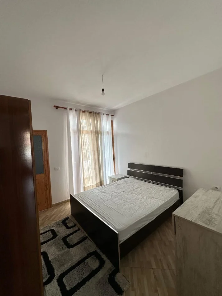 jepet me qera 1+1+Ballkon