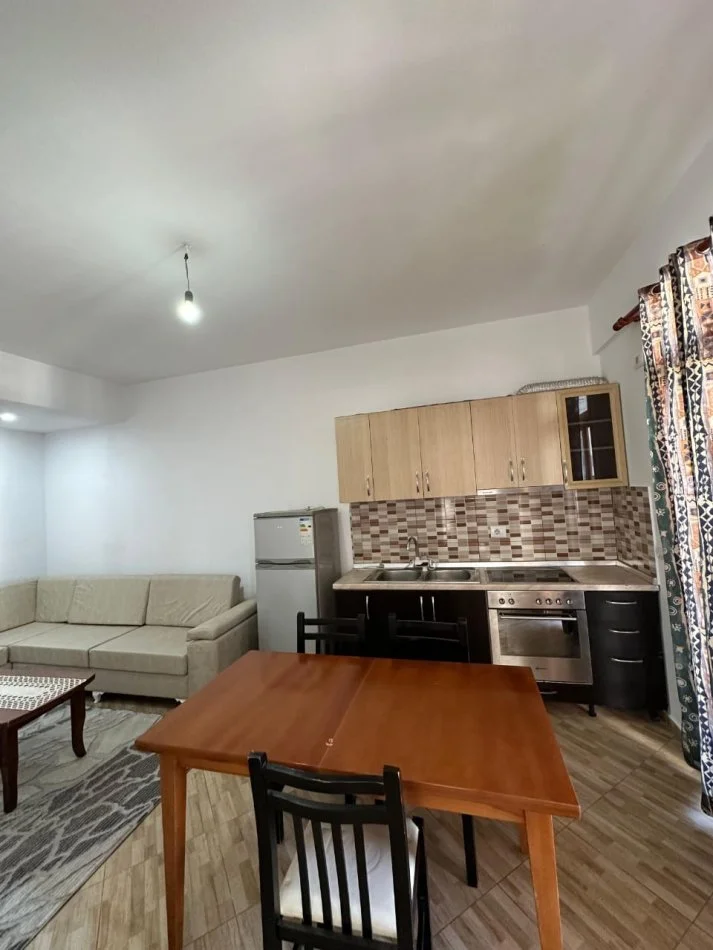 jepet me qera 1+1+Ballkon