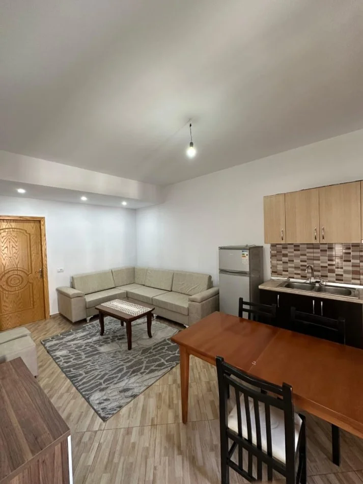 jepet me qera 1+1+Ballkon