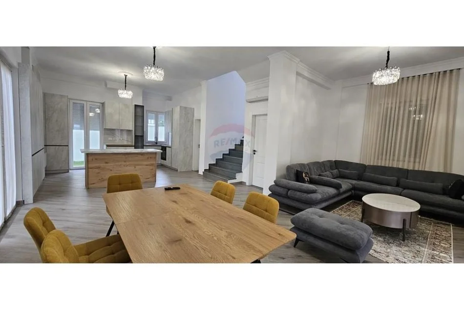 Tirane, jepet me qera Vile 3 Katshe Kati 3, 240 m² 2.500 € (Mjull Bathore, Tirane)