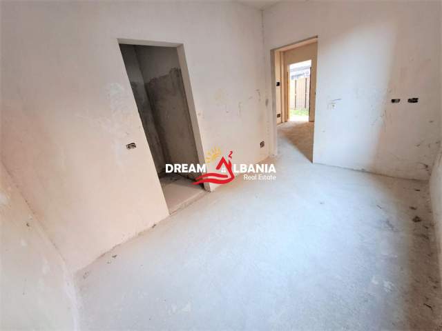 Tirane, shitet Vile 3+1+BLK Kati 1, 200 m² 240.000 Euro (Tek 21 Dhjetori)
