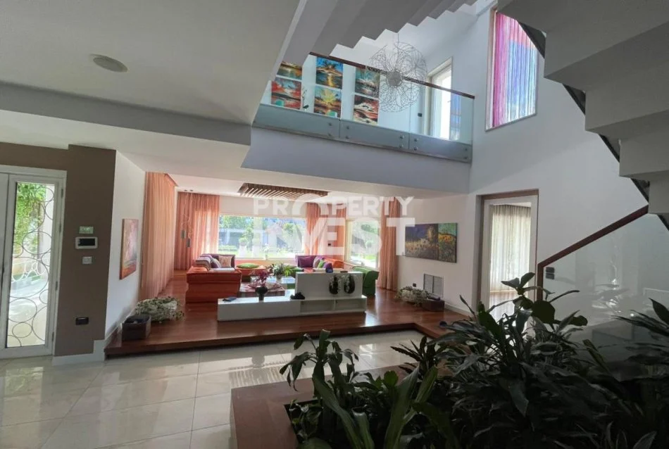 Tirane, jepet me qera Vile 2 Katshe , 1.500 m² 15.000 € (Teg)