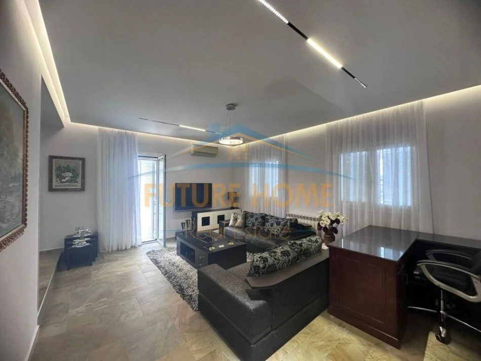 Tirane, jepet me qera apartament 1+1, Kati 3, 100 m² 700 € (Vilat Gjermane, prane Sanatoriumit)