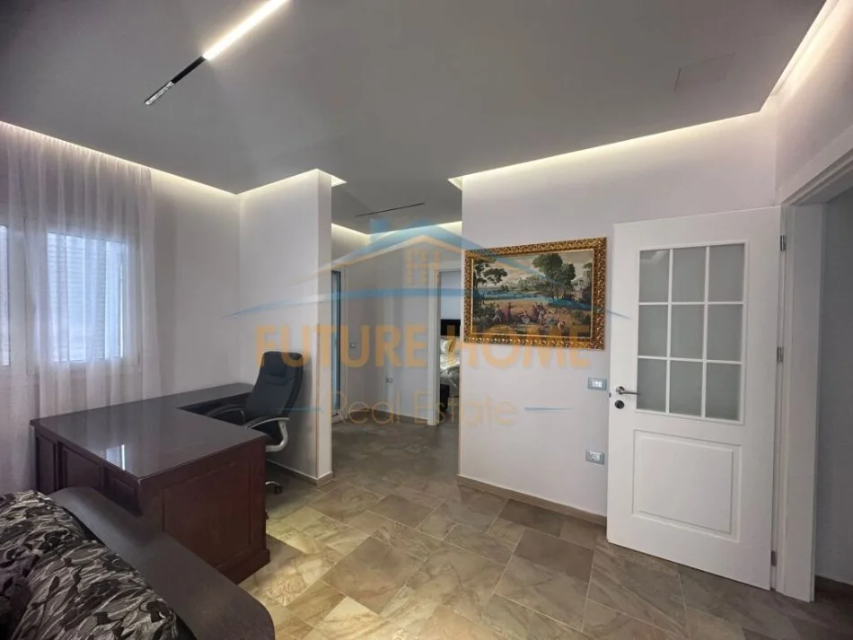 Tirane, jepet me qera apartament 1+1, Kati 3, 100 m² 700 € (Vilat Gjermane, prane Sanatoriumit)