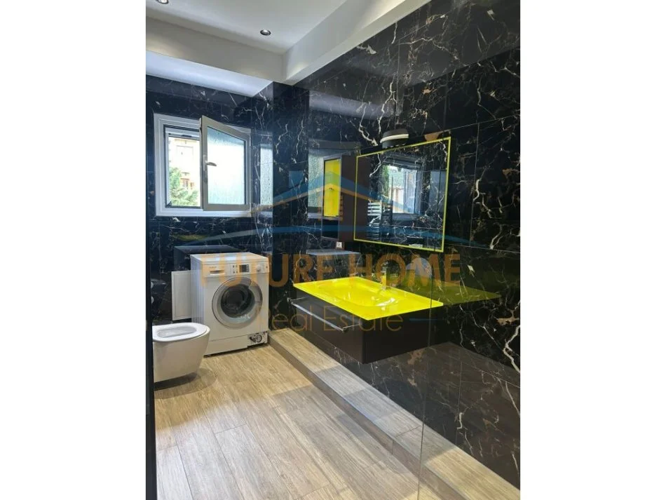 Tirane, jepet me qera apartament 1+1, Kati 3, 100 m² 700 € (Vilat Gjermane, prane Sanatoriumit)