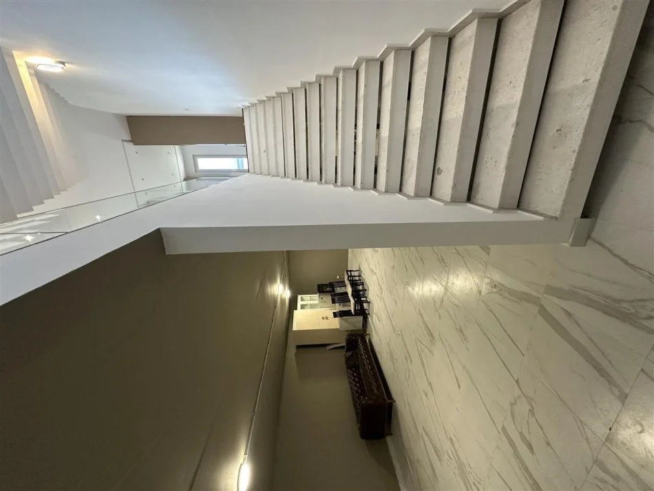 Tirane, shitet apartament Kati 2, 325 m² (TEG)