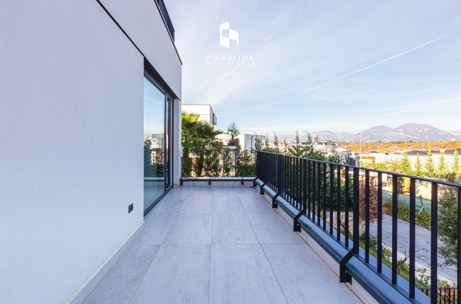 Me Qera: Vile Luksoze 📍Liqeni i Thate - Forest Res. (4Dh. Gjumi +5wc +2Veranda & Garazh) E PABANUAR ME PARE || 4000€/muaj