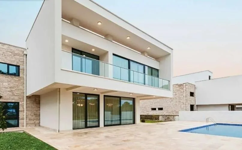 Durres, shitet Vile 3+1+Aneks+Ballkon , 190 m² (Gjiri Lalzit)