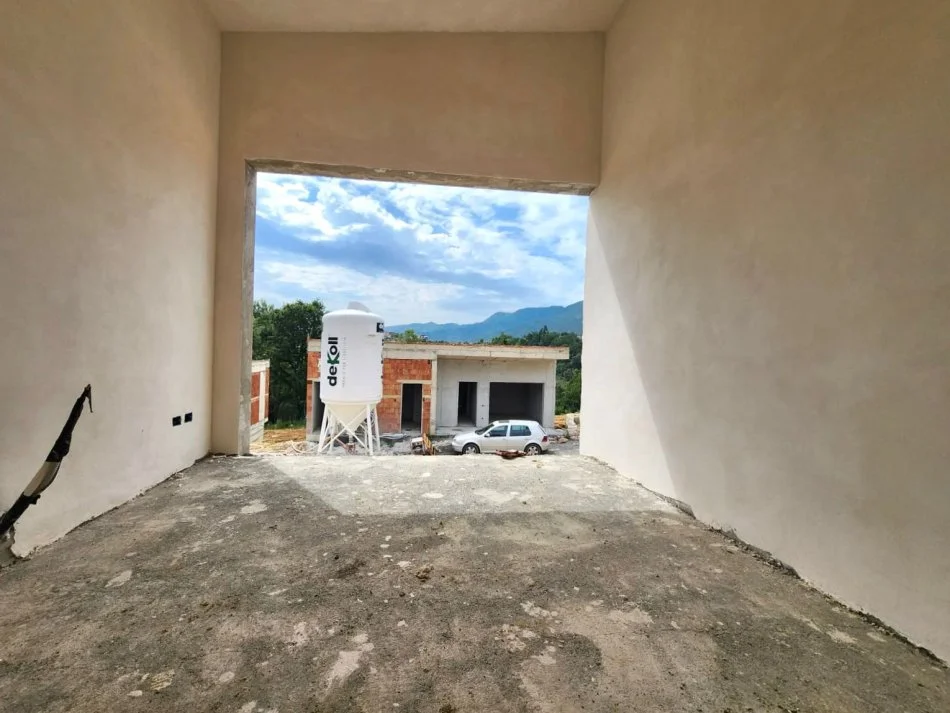 SHITET: VILË në 📍Mullet ( Res. Green Field)  Nd: 203m² & 386m² Truall ( 5 Dhoma Total) 505.000€ 🌞