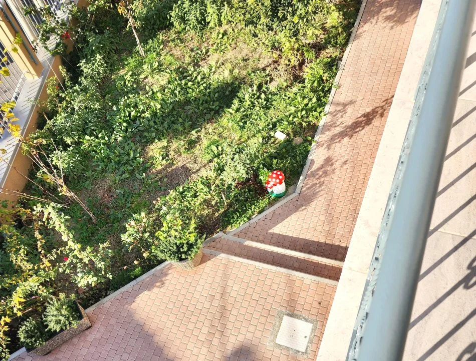 Me Qera: Vile 2 Kateshe *PRIVATE* (📍 Vilat Gjermane, Kompl.Grande, pa vajt ) Me Oborr te Madh dhe Tarrace - Super Pamje