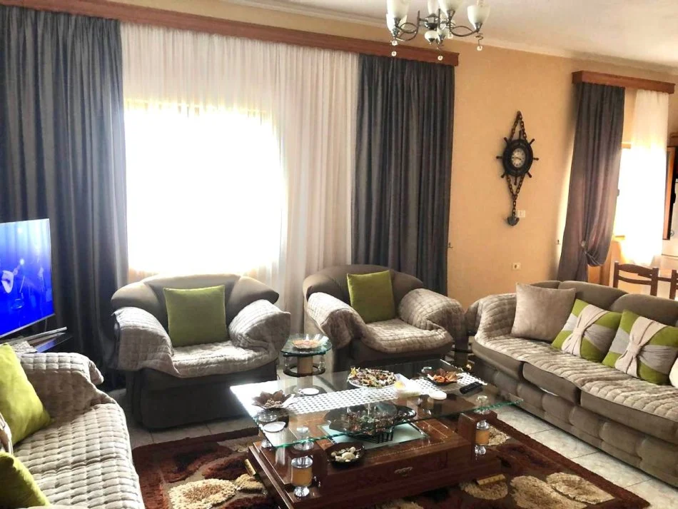 SHITET : ☄️Shtëpi + Truall ( Sarandë 12 Km nga Deti  🌊⛱️)  455.5 m² ndërtim & 272 m² truall  ( me 550€/m²) 🌪️😮 250.000€