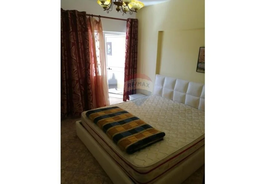 Tirane, jepet me qera apartament 2+1+Ballkon Kati 4, 100 m² 620 € (Komuna Parisit)