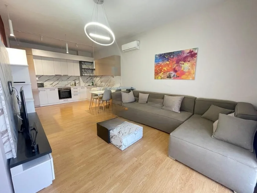 Tirane, jepet me qera apartament 2+1 Kati 3, 95 m² 750 € (21 dhjetori)