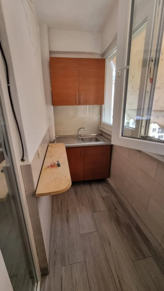 Tirane, jap me qera apartament 1+1+Ballkon Kati 5, 70 m² 550 € (don bosko)