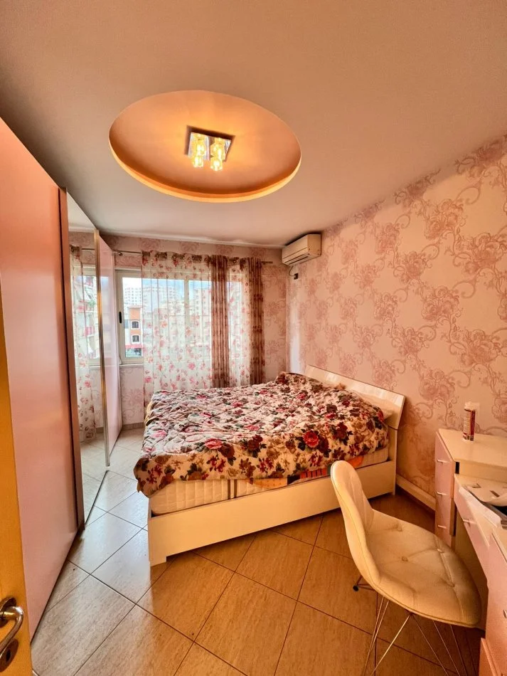 Tirane, jepet me qera apartament 2+1+Ballkon Kati 2, 97 m² 700 € (Kompleksi Vizion + ,Don Bosko)