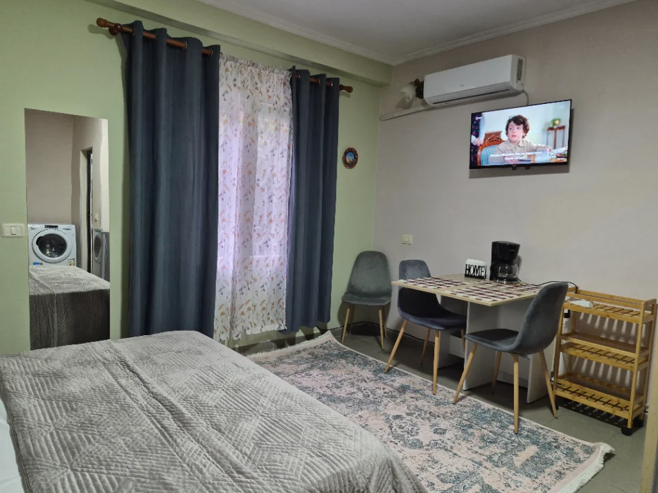 Tirane, jepet me qera apartament 1+1 Kati 1, 30 m² 395 € (RR Qemal Stafa perballe Shkolles Fan Noli)