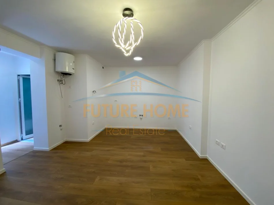 Tirane, shitet 2 Garsoniere , 69 m² 158.000 € (VASIL SHANTO)