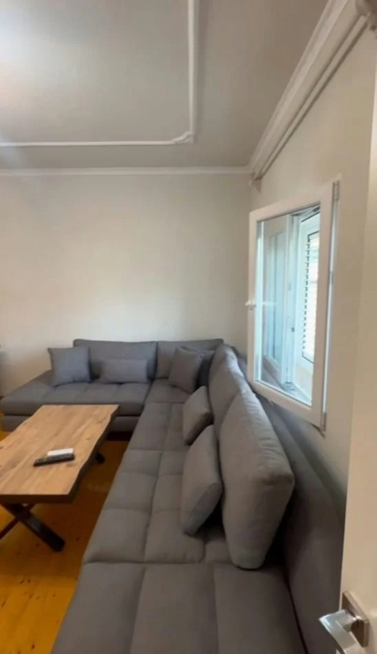 Tirane, jepet me qera apartament 2+1 Kati 2, 90 m² 420 € (sauk)