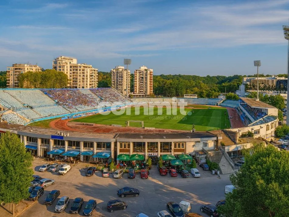 Tirane, jepet me qera apartament 2+1 Kati 3, 130 m² 1.700 € 