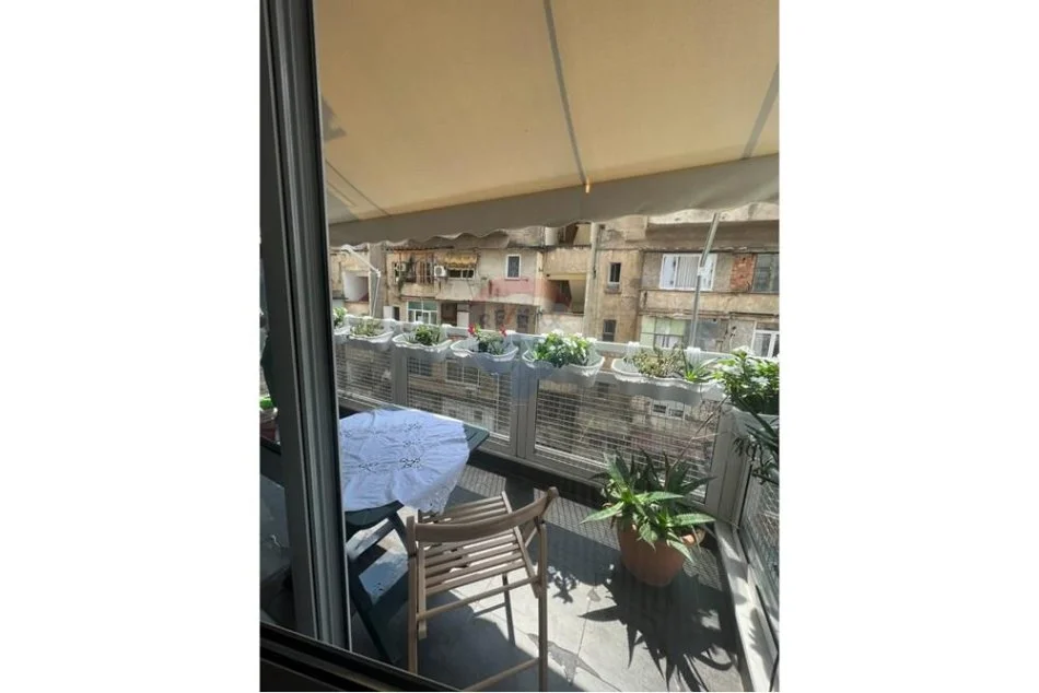 Tirane, jepet me qera apartament , 104 m² 950 € (Rruga e Barrikadave)