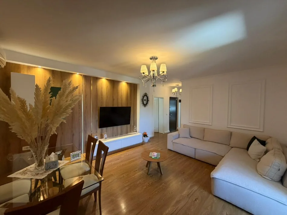 Tirane, shitet apartament 2+1 Kati 4, 85 m² 153.000 € (LAPRAKE , Prane KMY)