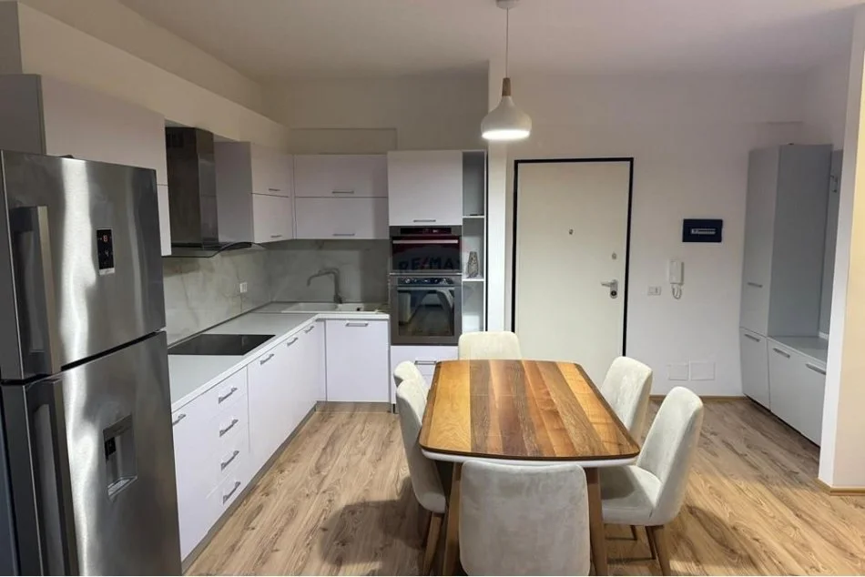 jepet me qera , 100 m² 800 € (APARTAMENT 2+1 PER QIRA TE KOMPLEKSI FZ)