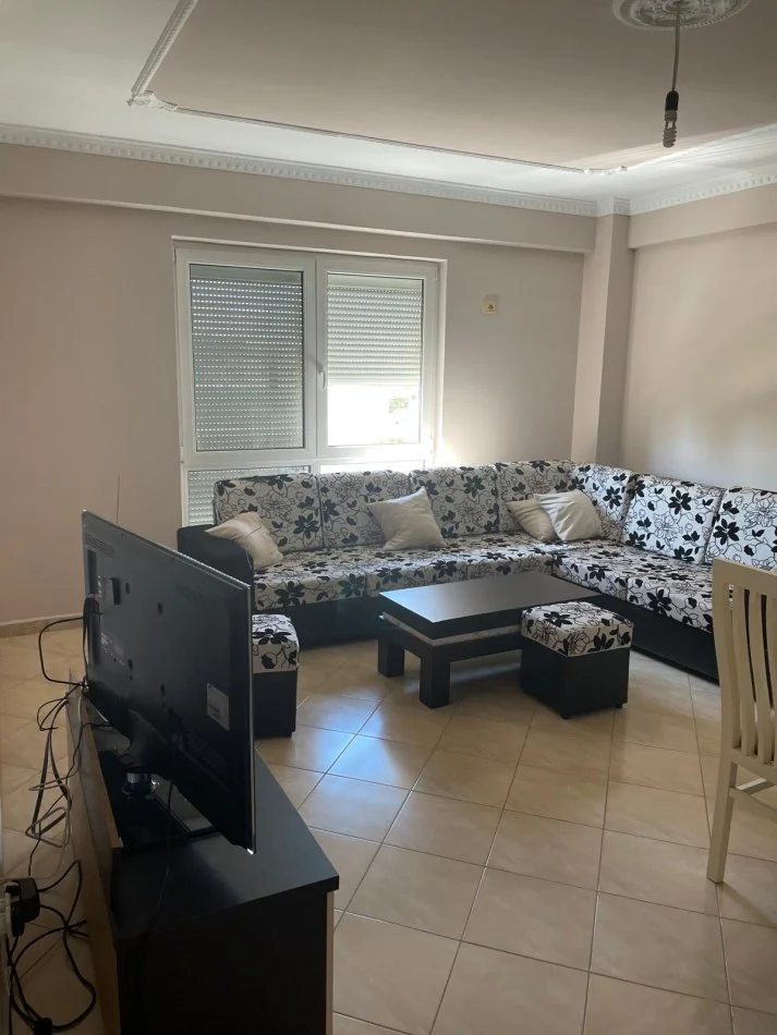 Tirane, jepet me qera apartament 2+1 Kati 3, 102 m² 600 € (Rruga. Jordan Misja)