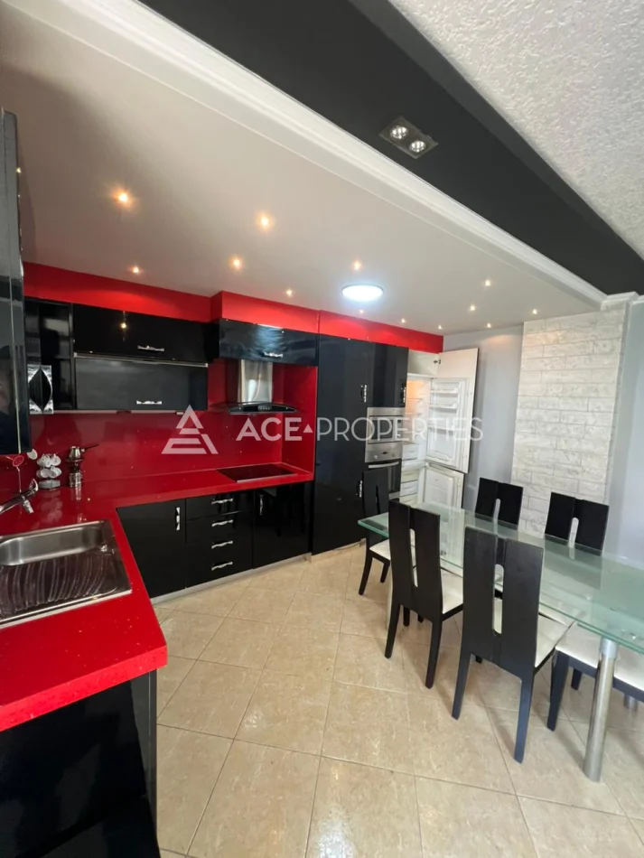 Durres, jepet me qera apartament 1+1 Kati 2, 100 m² 400 € (Durres,Plazh)