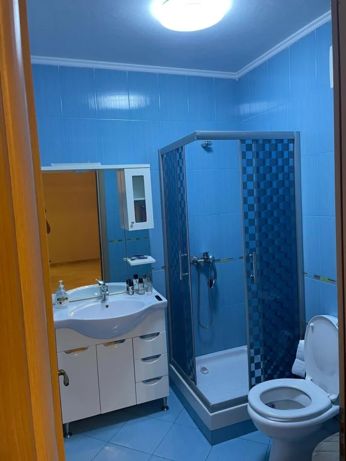 Tirane, jepet me qera apartament 2+1 Kati 3, 102 m² 600 € (Rruga. Jordan Misja)