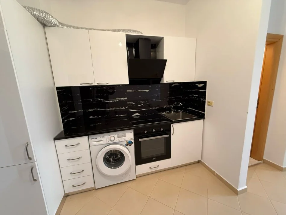Radhime - Orikum, shitet apartament 1+1+Ballkon Kati 4, 53 m² 68.000 € (Orikum)