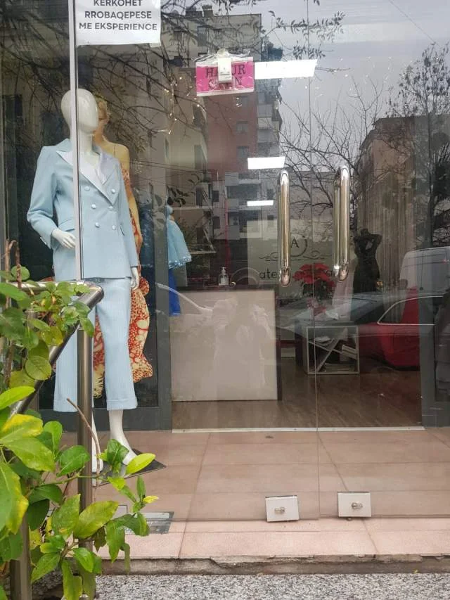 Tirane, okazion Atelie/rrobaqepsi 22'000 Euro