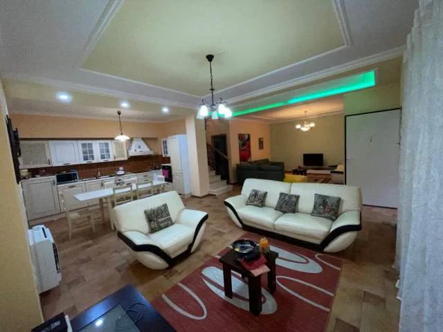 Gjiri Lalezit, shes Vile 3+1 Kati 0, 215 m² 250.000 Euro (Gjiri i Lalzit)