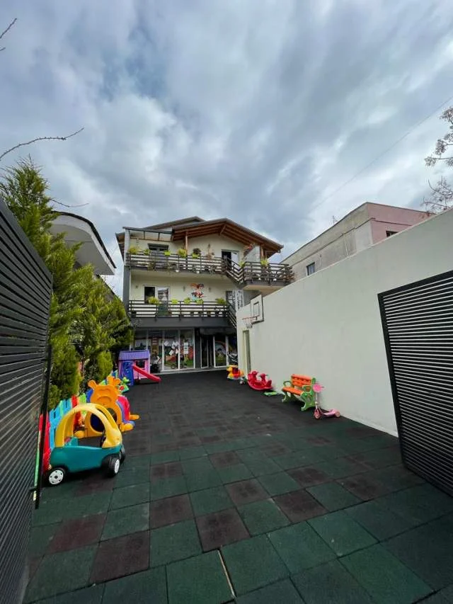 Tirane, shes Vile 3 Katshe Kati 0, 296 m² 700.000 Euro (Don Bosko)/ OPP24979