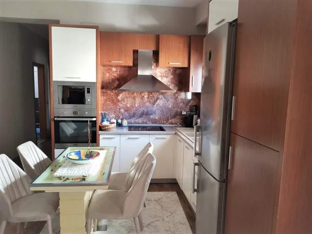 Tirane, shitet apartament 2+1+BLK Kati 4, 104 m² 130.000 Euro (Rruga Pjeter Budi)