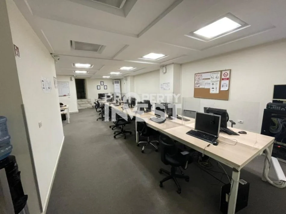 Tirane, jepet me qera ambjent biznesi , 264 m² 3.500 € (Bllok)