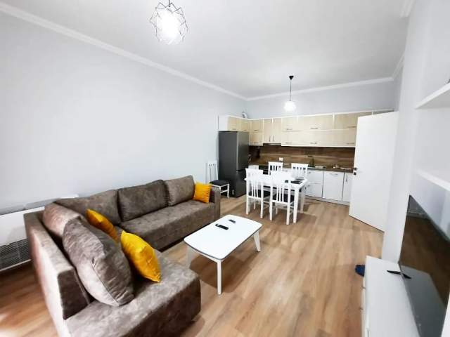 Tirane, jap me qera apartament 2+1+BLK Kati 4, 100 m² 800 Euro (Rruga e Kavajes)