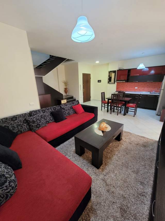 Tirane, jepet me qera apartament duplex Kati 7, 100 m² 350 Euro (rruga loni ligori)