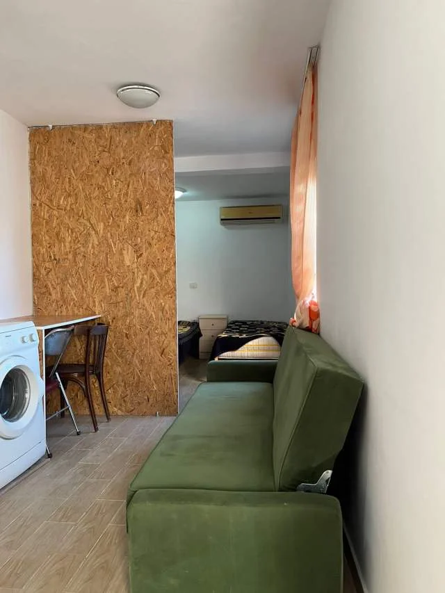 Tirane, jap me qera shtepi, 1+1, me oborr, 45 m2, 200 euro  (Rruga Todi Shkurti, tek Grandi, tregu elektrik)