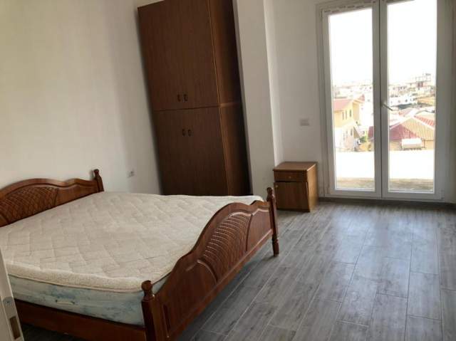 Tirane, jap me qera apartament 1+1+BLK Kati 1, 50 m² 20.000 Leke (Rruga nikolle mekjashi)