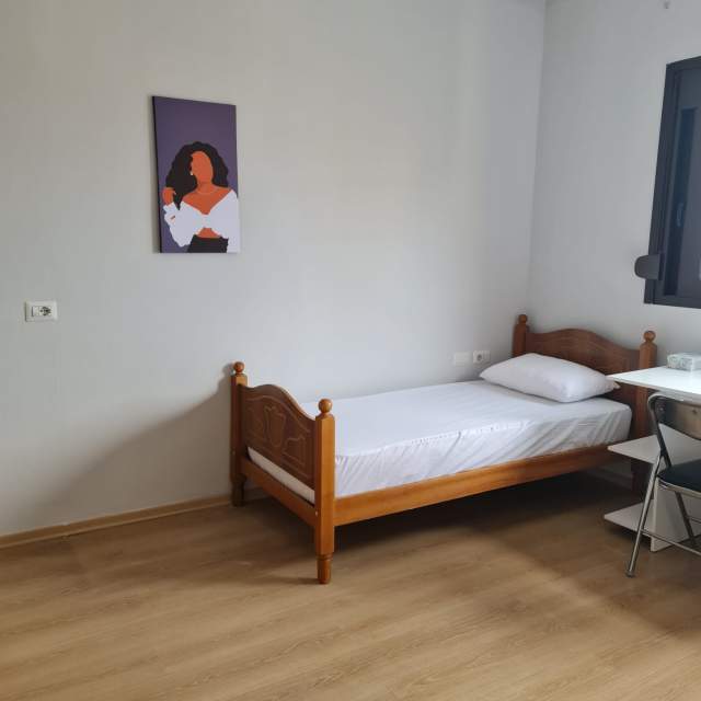 Tirane, ndarje qeraje apartament duplex 3+1+A+BLK Kati 5, 120 m² 16.000 Leke (Ferit Xhajko)
