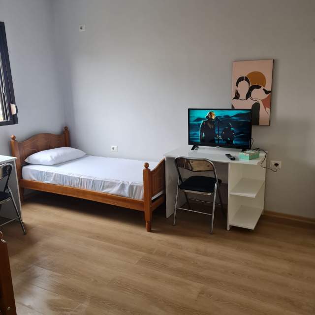 Tirane, ndarje qeraje apartament duplex 3+1+A+BLK Kati 5, 120 m² 16.000 Leke (Ferit Xhajko)
