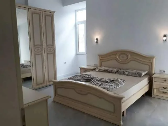 Tirane, jepet me qera apartament 2+1 Kati 5, 135 m² 550 Euro (Kodra e Diellit)