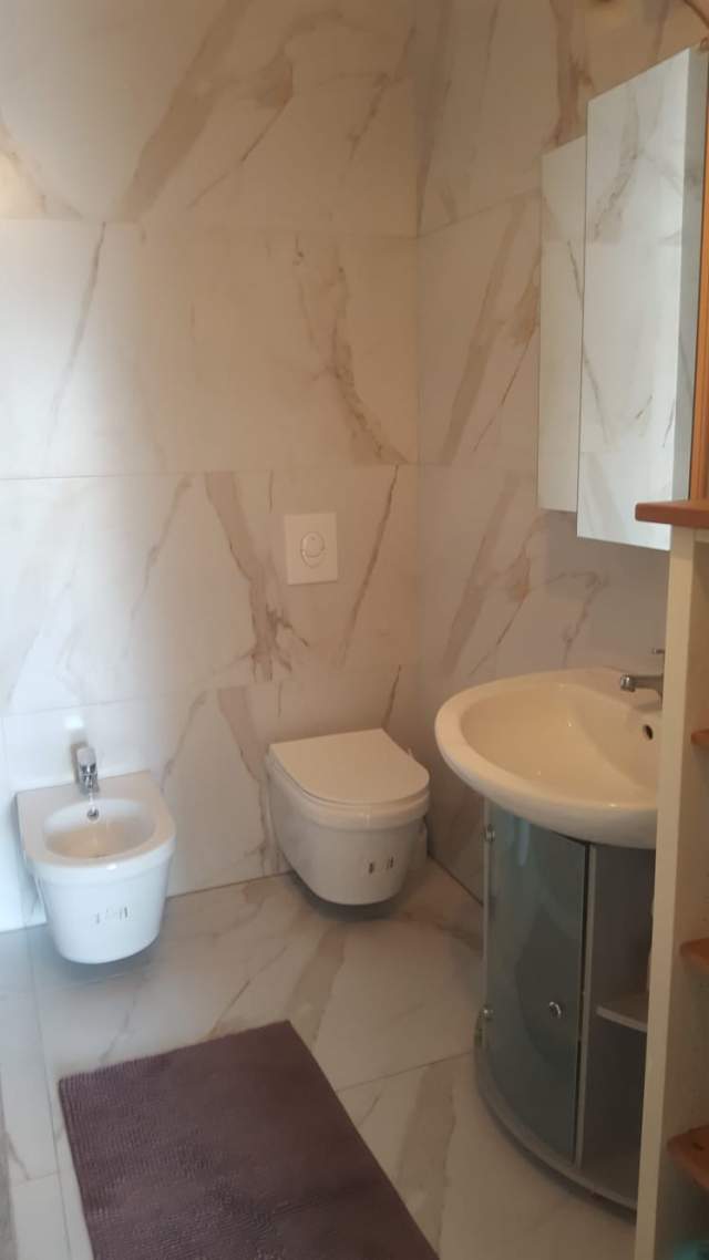 Tirane, jepet me qera apartament 2+1+BLK Kati 5, 112 m² 800 Euro (vaso pasha,Blloku)